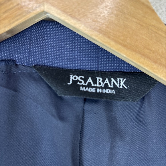 Jos A Bank Traveler Blazer Mens 46S Blue Check Plaid Wool Tailored Fit Jacket - Picture 4 of 10